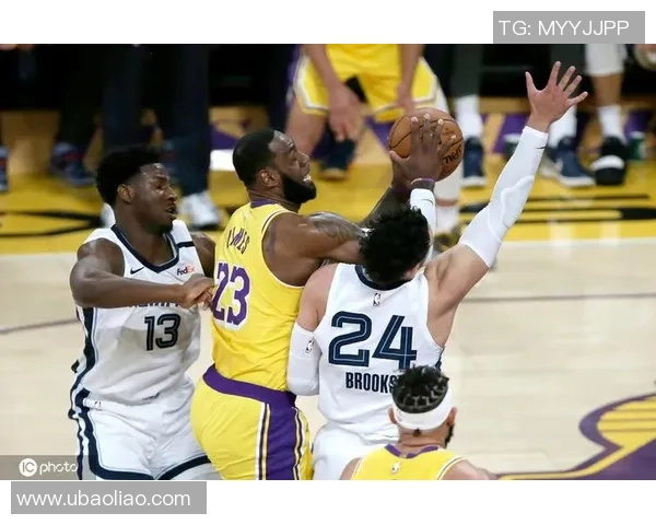 湖人对阵骑士精彩对决回顾11月22日比赛亮点与分析